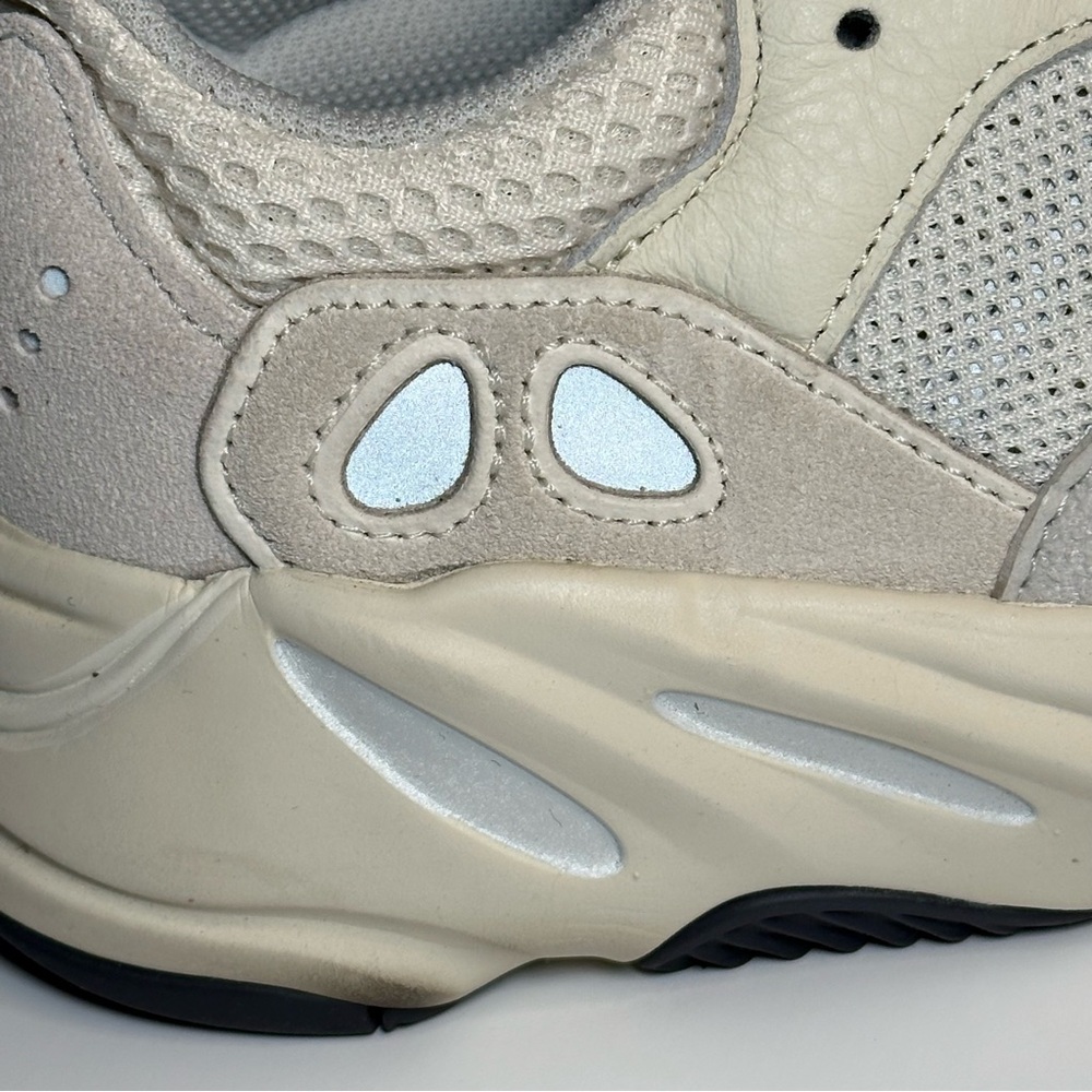 Adidas Yeezy Boost 700 Analog Sneakers Men’s 4.5 or Women’s 6.5 - Picture 11 of 13
